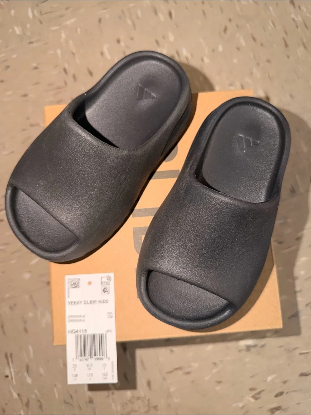 Yeezy youth slide